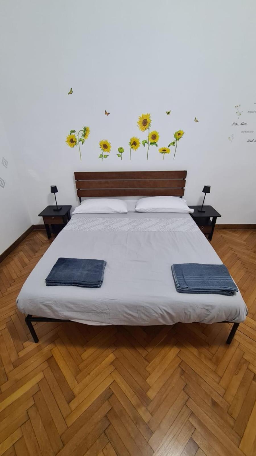 Dock Bay Lodge Hostello Триест Екстериор снимка