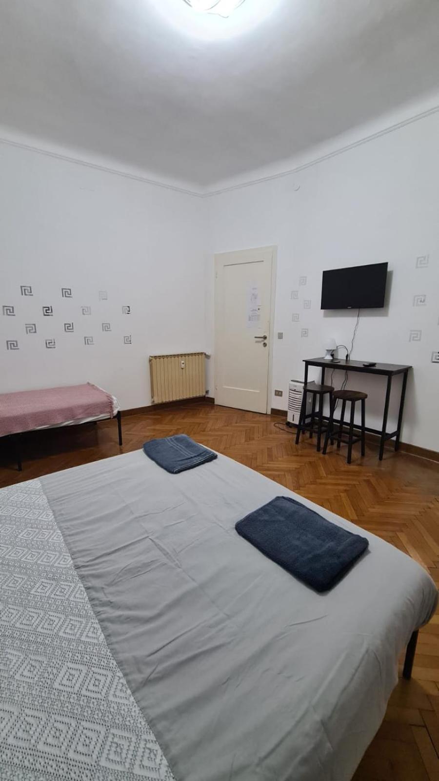 Dock Bay Lodge Hostello Триест Екстериор снимка