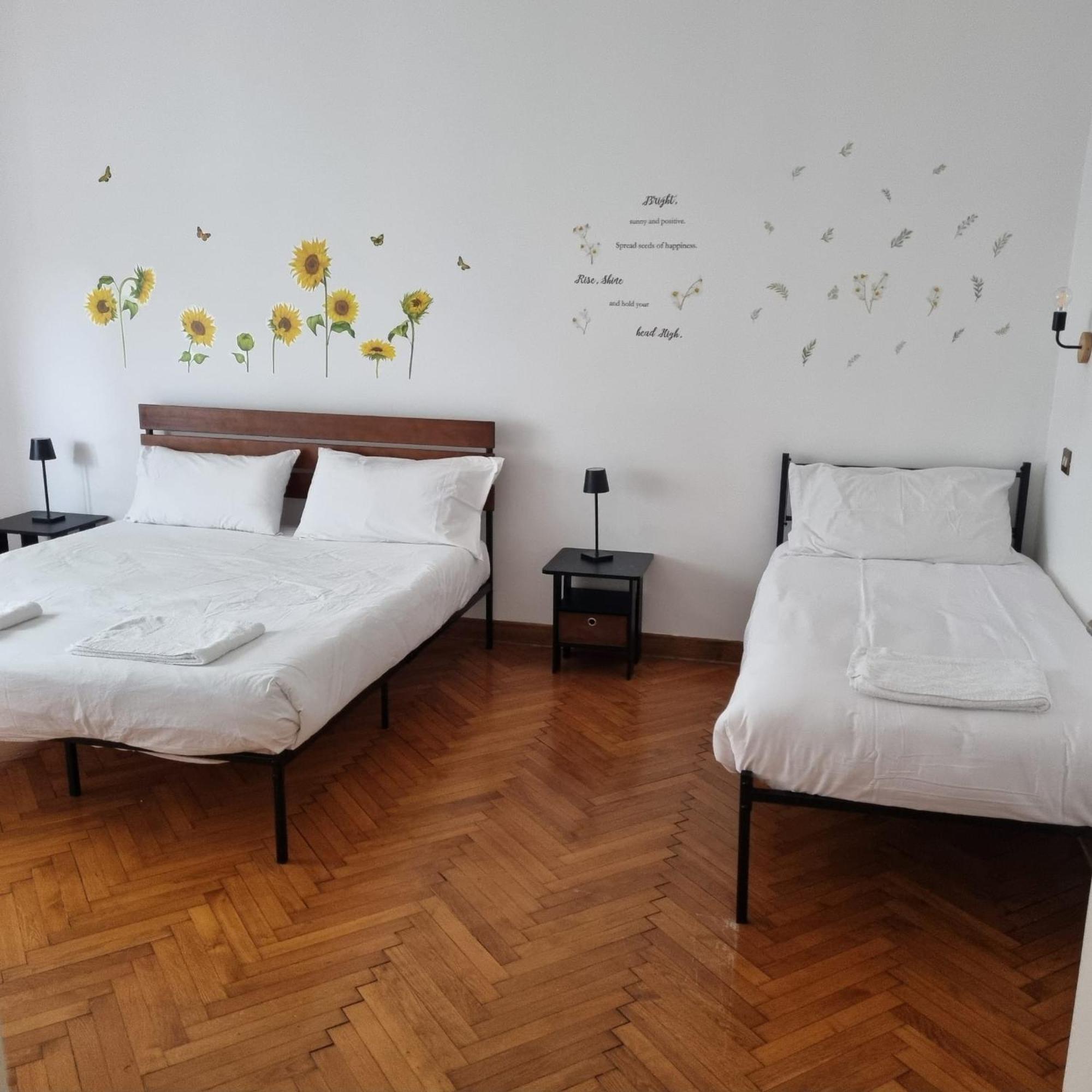 Dock Bay Lodge Hostello Триест Екстериор снимка