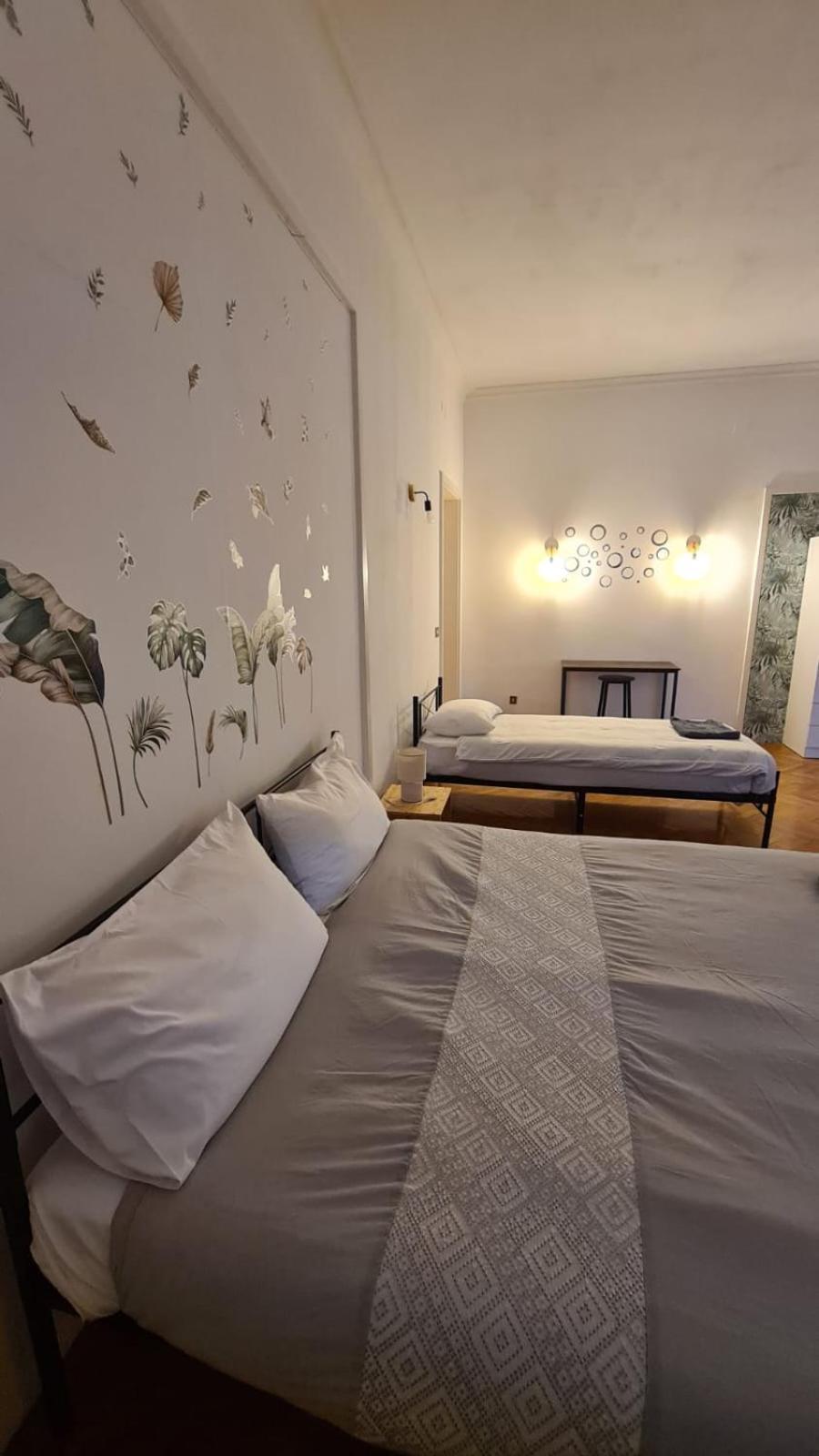 Dock Bay Lodge Hostello Триест Екстериор снимка