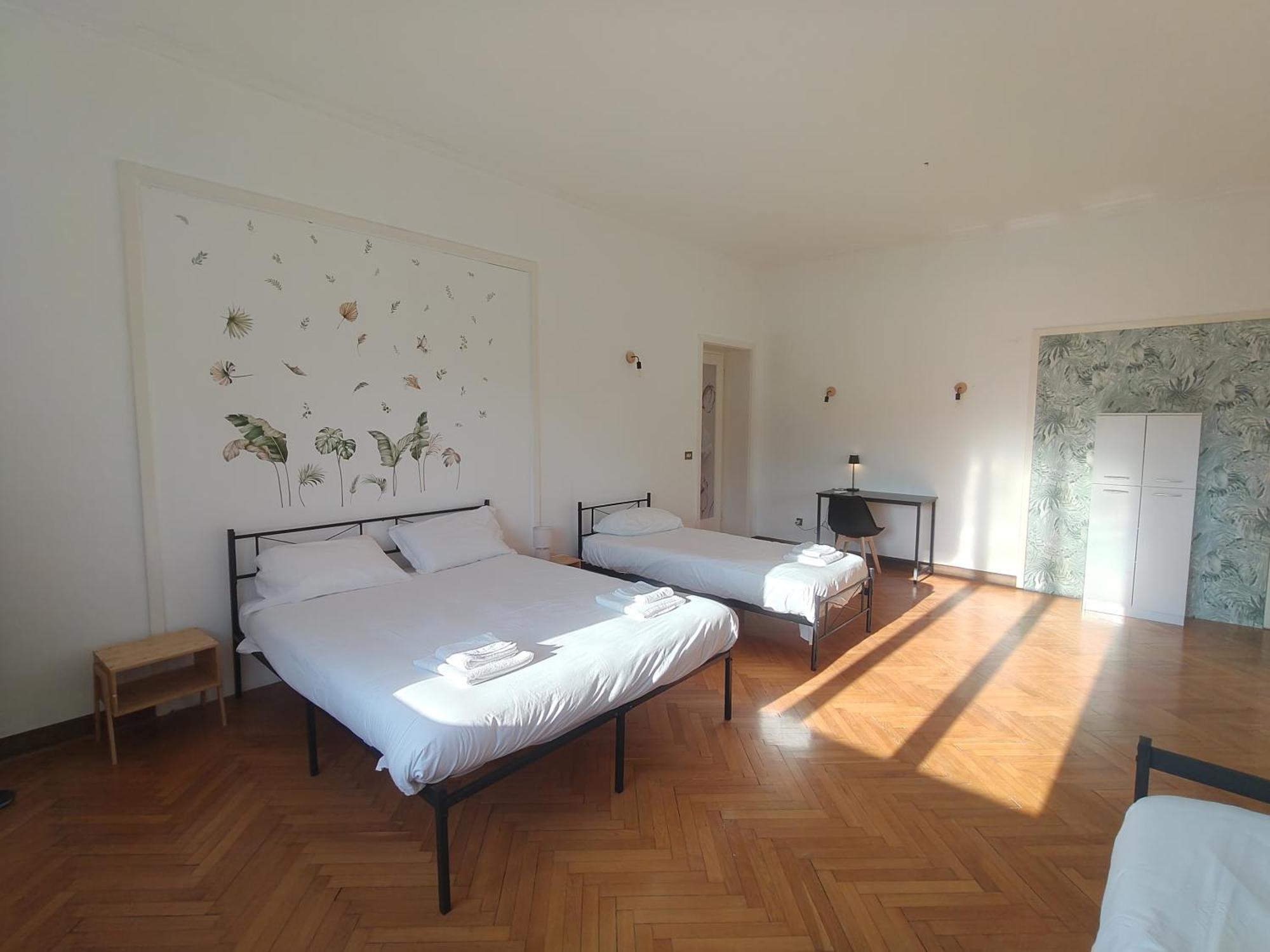 Dock Bay Lodge Hostello Триест Екстериор снимка