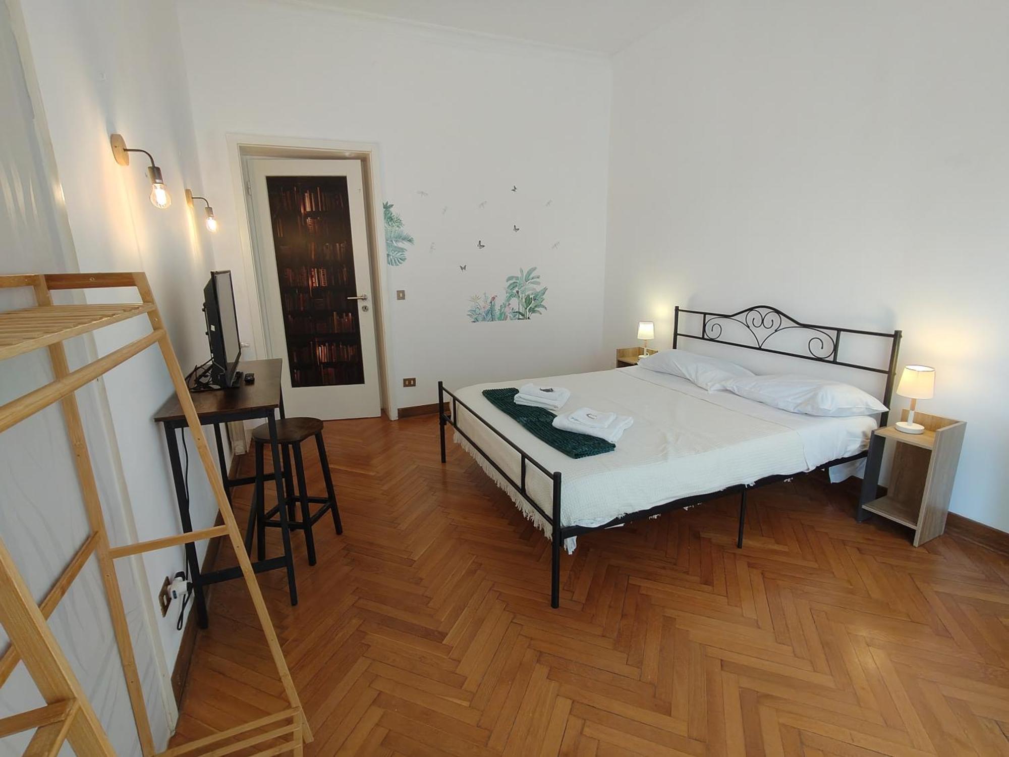 Dock Bay Lodge Hostello Триест Екстериор снимка