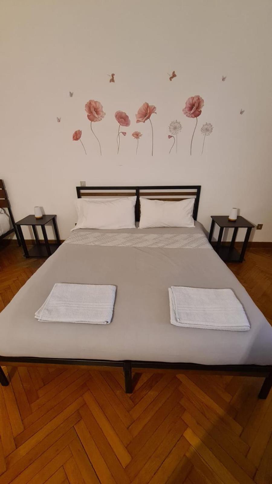 Dock Bay Lodge Hostello Триест Екстериор снимка