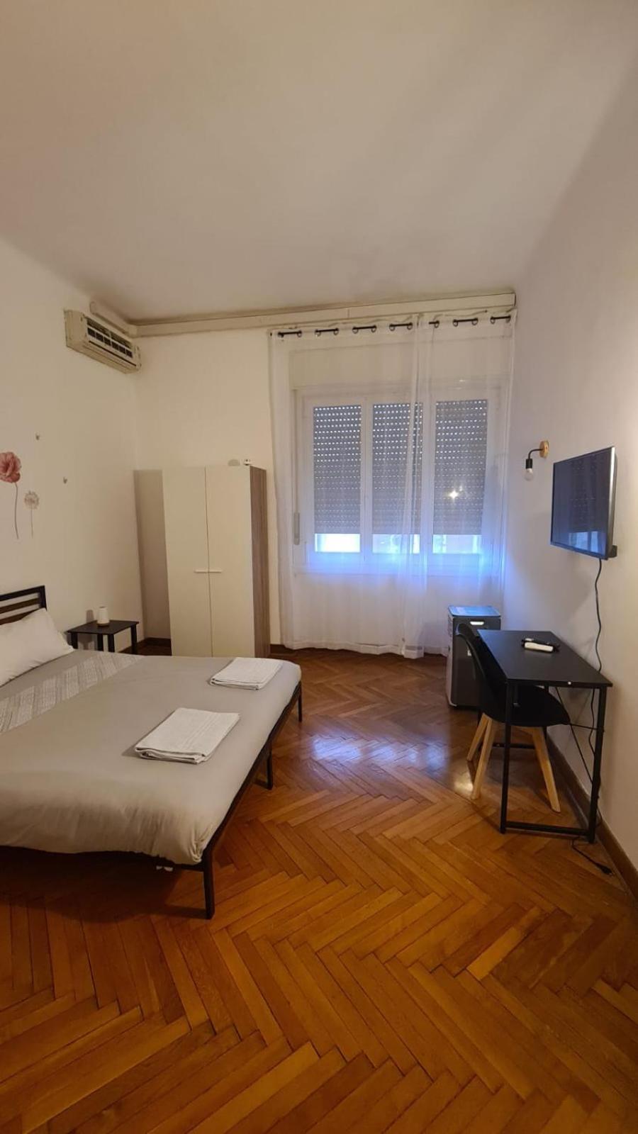 Dock Bay Lodge Hostello Триест Екстериор снимка